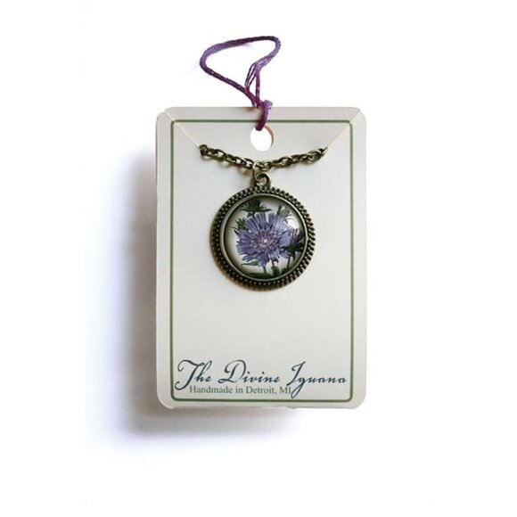 Purple Aster Flower Ornate Pendant Necklace - Antique Cottage Core Jewelry - Picture 5 of 6